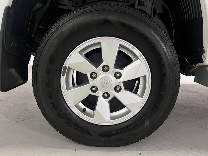 2021 Mitsubishi Triton MR MY21 Glx+ (4x4) White 6 Speed Automatic Double Cab Pick Up62882772455681114