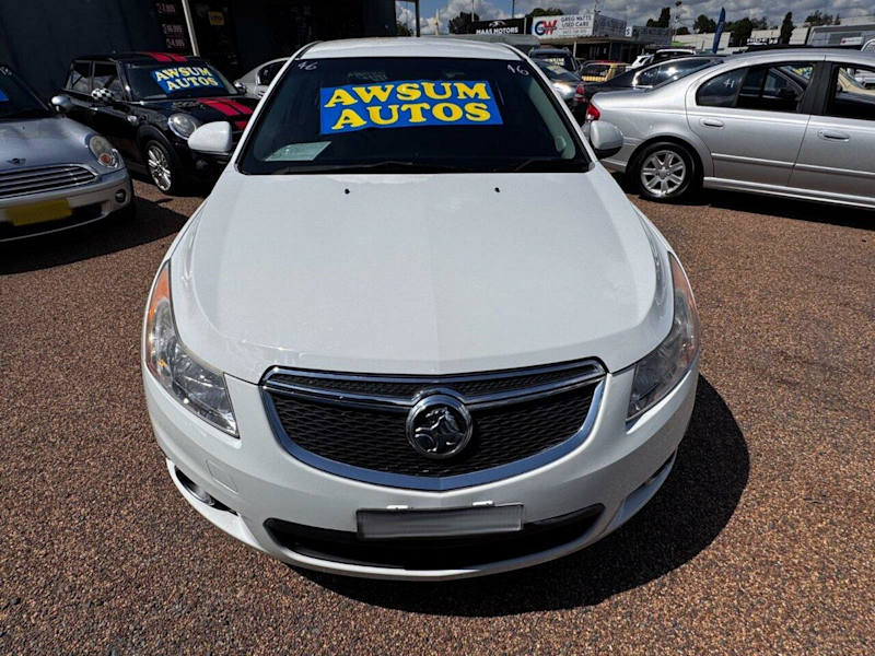 2014 Holden Cruze JH Series II MY14 Equipe White Pearl 6 Speed Sports Automatic Hatchback62933707532417111