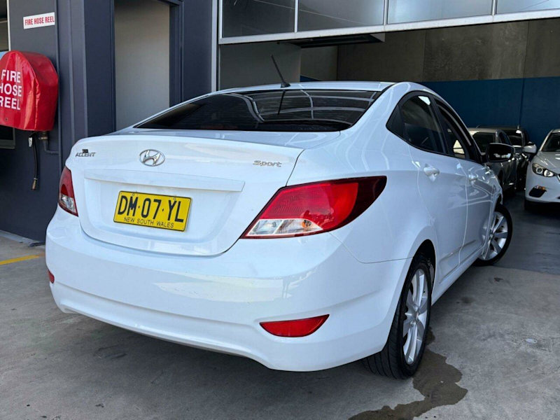 2017 Hyundai Accent SPORT RB5 White Automatic Sedan62882769775106113