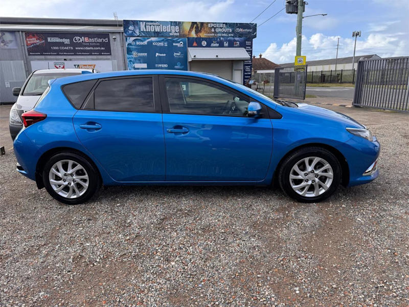 2015 Toyota Corolla ZRE182R MY15 Ascent Sport Blue 6 Speed Manual Hatchback62937625517059111