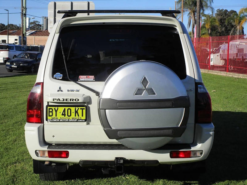 2006 Mitsubishi Pajero NP MY06 VR-X LWB (4x4) Pearl White 5 Speed Auto Sports Mode Wagon62934696966017114