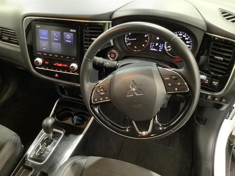 2020 Mitsubishi Outlander ZL MY21 LS 7 Seat (2WD) White 6 Speed CVT Auto Sequential Wagon62934701841538114
