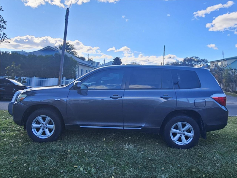 2010 Toyota Kluger GSU45R KX-R (4x4) 7 Seat Grey 5 Speed Automatic Wagon62882721226881111