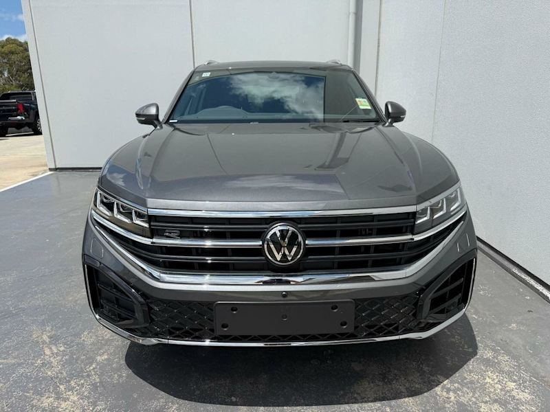 2024 Volkswagen Touareg RC MY24 210TDI Tiptronic 4MOTION R-Line Silicon Grey Metallic 8 Speed62934704471811112
