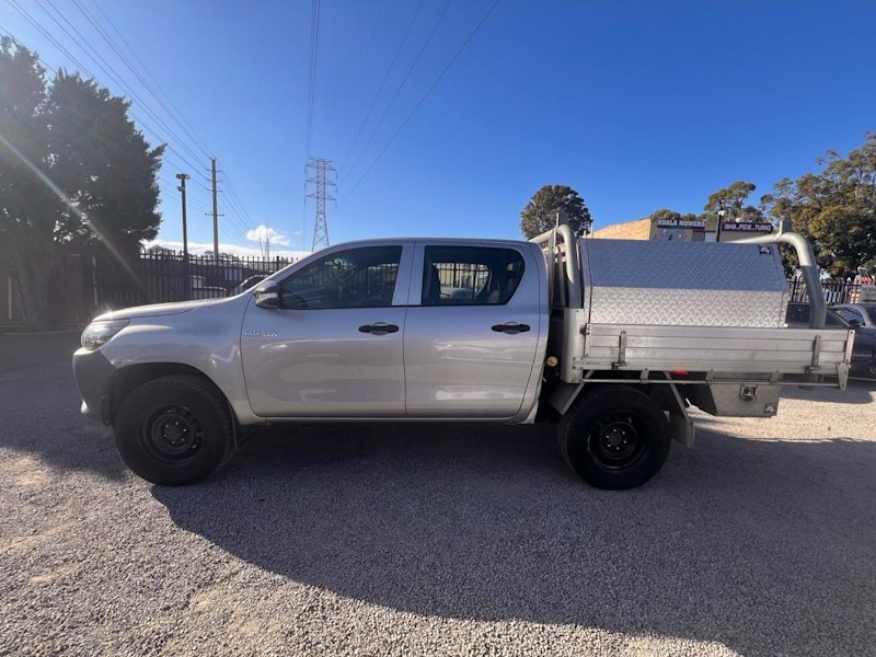 2015 TOYOTA HILUX WORKMATE TURBO DIESEL 4X4, MANUAL, REGO, LOGBOOKS DUAL CAB UTILITY62933711127681113