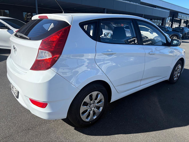 2017 Hyundai Accent RB4 MY17 Active White 6 Speed Manual Hatchback62934696316929112