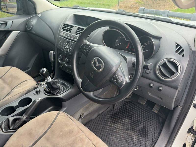 2017 Mazda BT-50 MY16 XT (4x4) White 6 Speed Manual Dual Cab Chassis62937622166147114