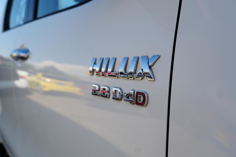 2017 Toyota Hilux GUN126R SR (4x4) Glacier White 6 Speed Manual Dual Cab Utility62935693184898114
