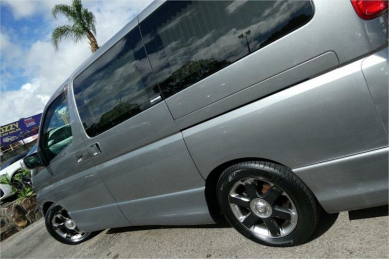 2014 Nissan Elgrand Highway Star Silver, Chrome Automatic62933711195395114