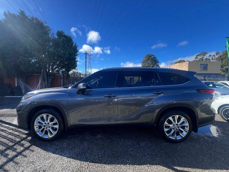 2021/22 TOYOTA KLUGER GRANDE EFOUR HYBRID 7 SEAT AWD WAGON, AUTOMATIC, LOG BOOKS, 2025 REGO, WARRANT62933714437121113