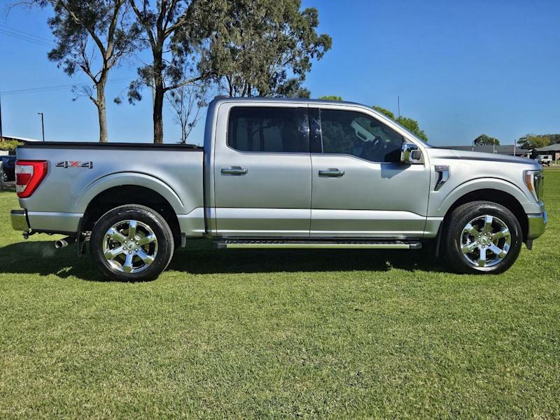 2023 Ford F150 2023MY Lariat Pickup Crew Cab SWB 4x4 Silver 10 Speed Automatic Utility62934695578754114