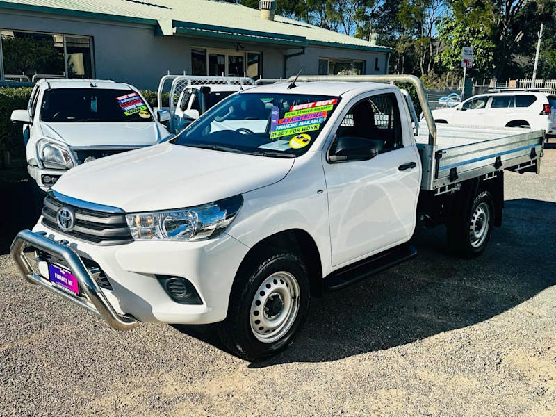 2017 Toyota Hilux GUN126R SR White 6 Speed Sports Automatic Cab Chassis629347018952971113