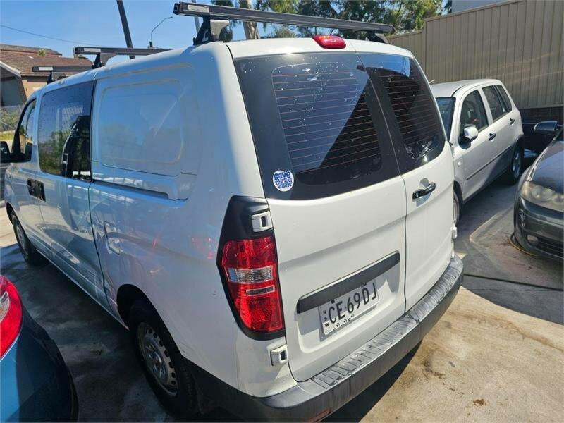 2010 Hyundai iLOAD TQ White 5 Speed Manual Van62935690194435113