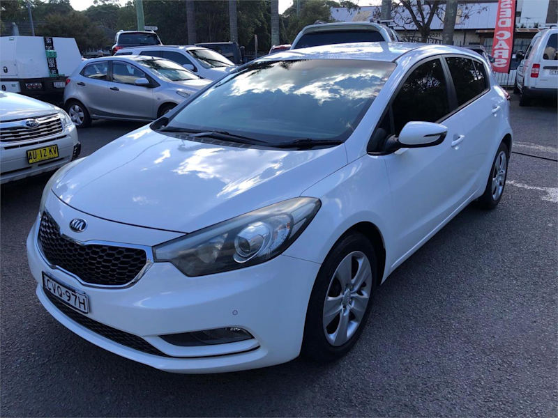 2014 Kia Cerato YD MY15 S White 6 Speed Sports Automatic Hatchback62886406461057113