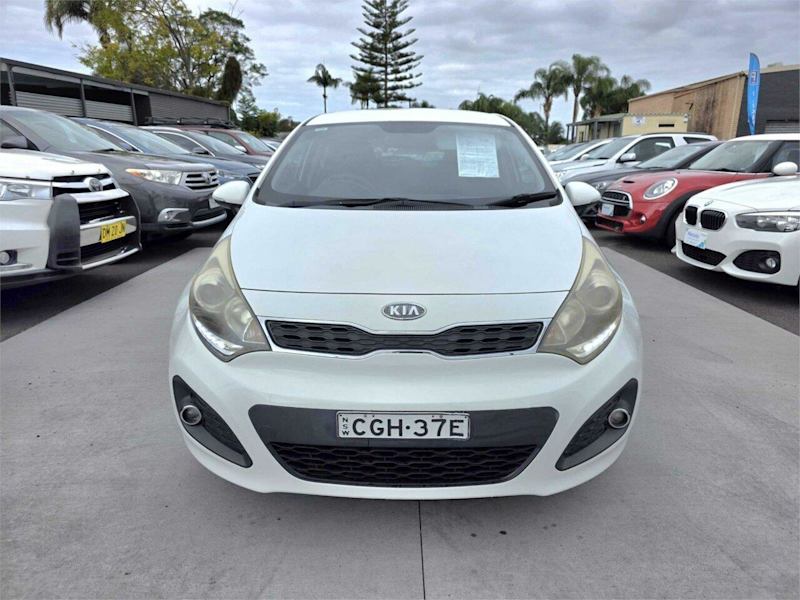 2012 Kia Rio UB MY12 SLi White 6 Speed Sports Automatic Hatchback62933710345857111