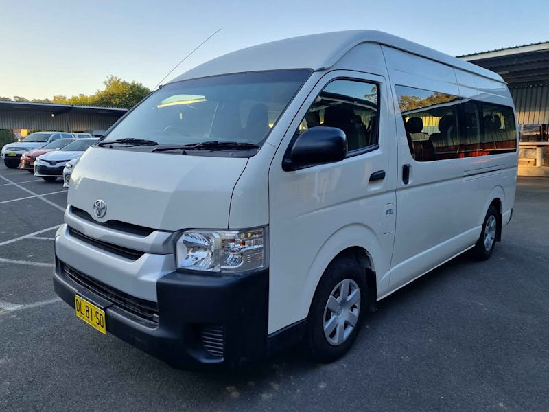 2018 TOYOTA HIACE COMMUTER62885349313538114