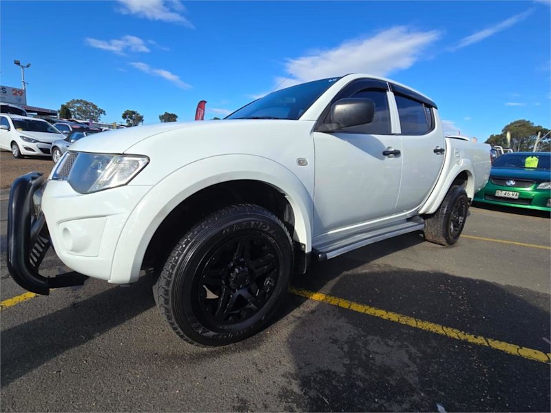 2013 Mitsubishi Triton MN MY13 GL-R (4x4) White 4 Speed Automatic Double Cab Utility62935690071683112