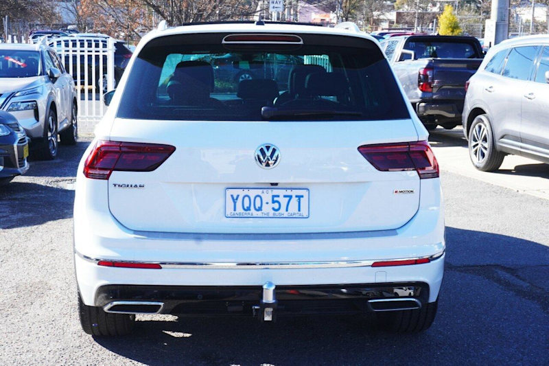 2017 Volkswagen Tiguan 5N MY18 162TSI DSG 4MOTION Highline Pure White 7 Speed62935686784386114