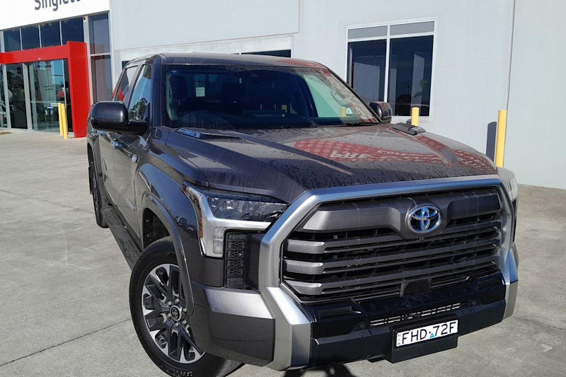 2023 Toyota Tundra Vxkh75L Limited Graphite Automatic Utility629366599432971127