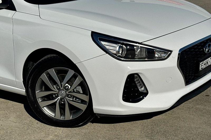 2020 Hyundai i30 PD2 Active White Hatchback62935687570433111