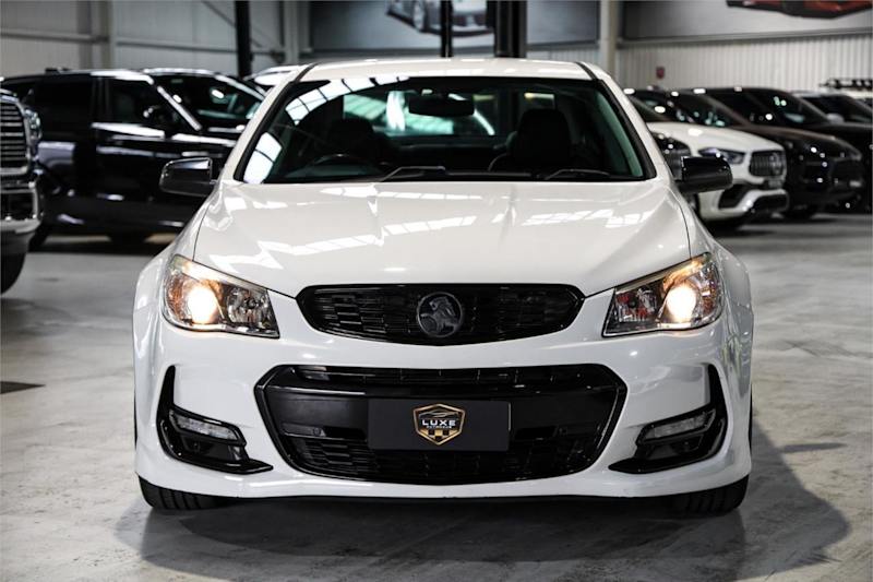 2016 Holden Commodore VF II MY16 SV6 Black White 6 Speed Sports Automatic Sedan62935690512897113