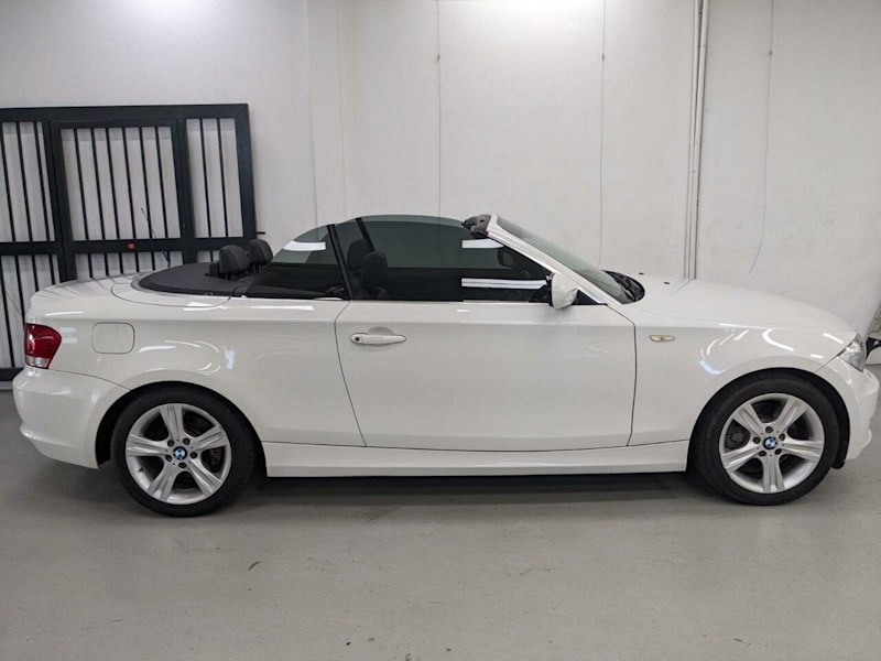 2009 BMW 1 Series E88 MY10 123d Steptronic White 6 Speed Sports Automatic Convertible62882764900994113