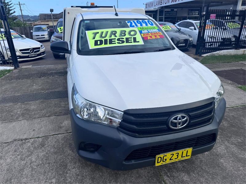 2017 Toyota Hilux GUN122R MY17 Workmate White 5 Speed Manual Cab Chassis62882736342273111