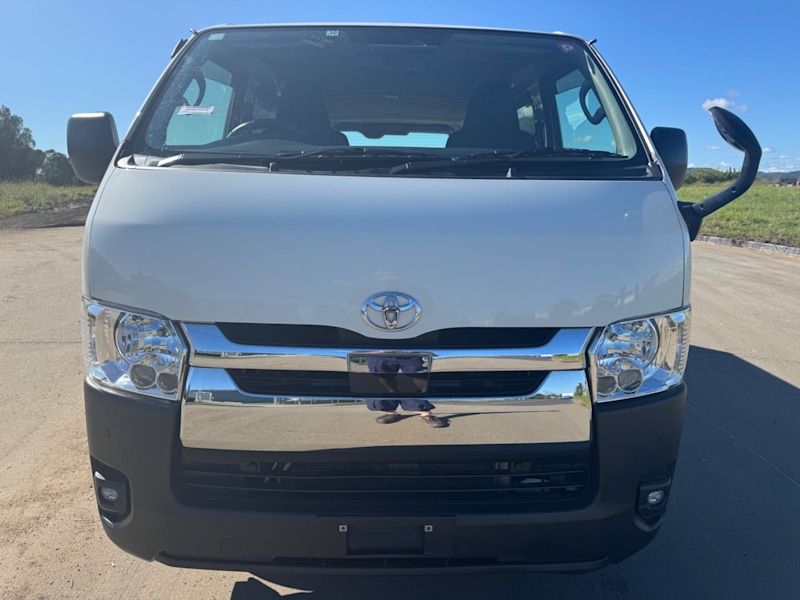 2022 TOYOTA 4WD HIACE LWB 4X4, diesel, auto62936659707523114