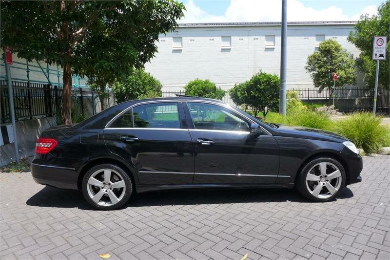 2009 Mercedes-Benz E500 212 Avantgarde Black 7 Speed Automatic G-Tronic Sedan62933712302721111