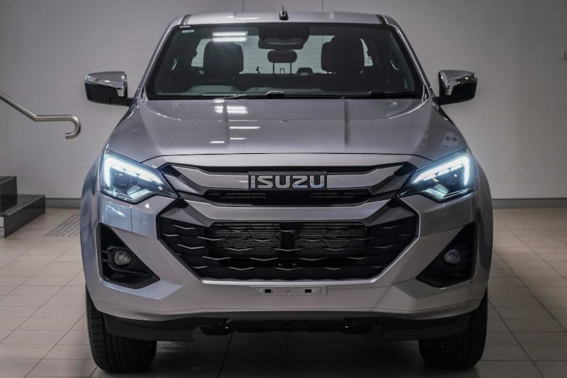 2025 Isuzu D-MAX RG MY24 LS-U Crew Cab Silver 6 Speed Sports Automatic Utility62935692861442111