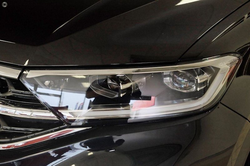 2025 Volkswagen T-ROC D11 MY25 140TSI DSG 4MOTION R-Line Deep Black Pearl Effect - With 7 Speed62937625961858111