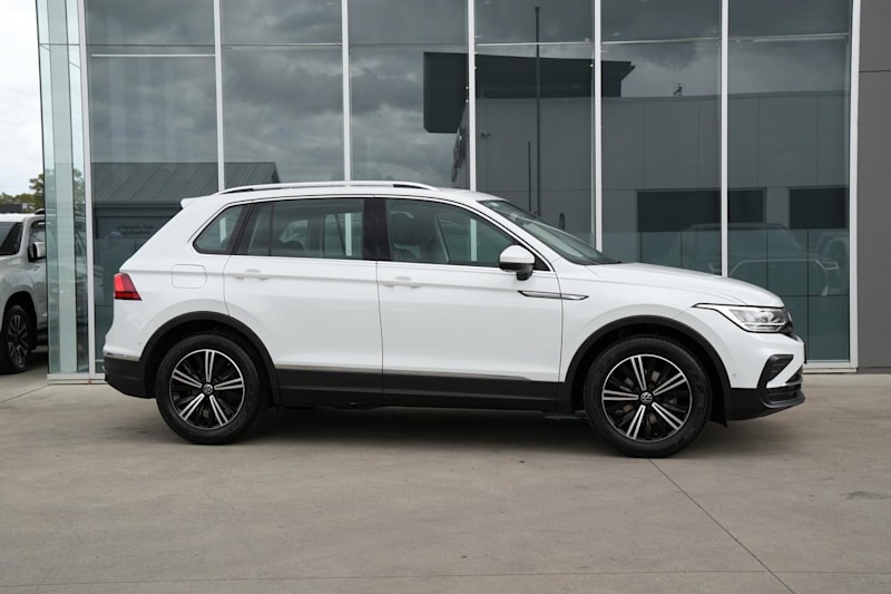 2023 Volkswagen Tiguan AX MY23 Update 110TSI Life White 6 Speed Auto D/SH T/Tron Spt Wagon62882735851137111