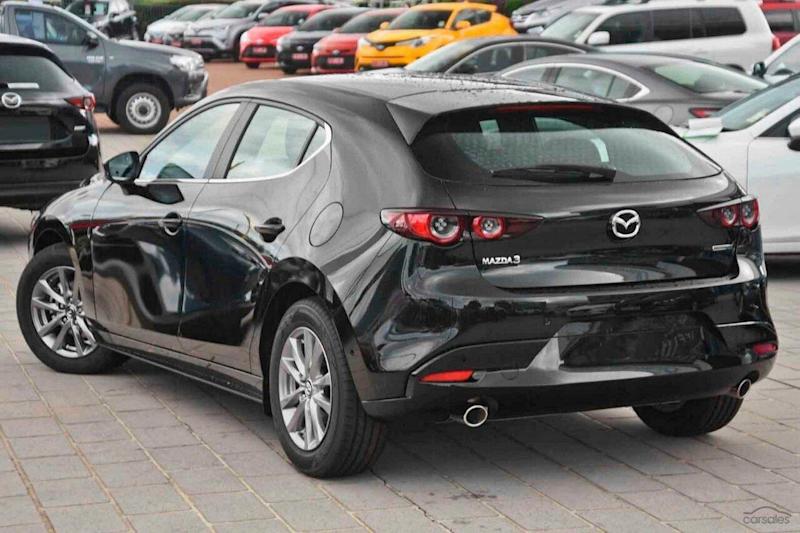2025 Mazda 3 BP2H7A G20 SKYACTIV-Drive Pure Black 6 Speed Sports Automatic Hatchback62882764506755113