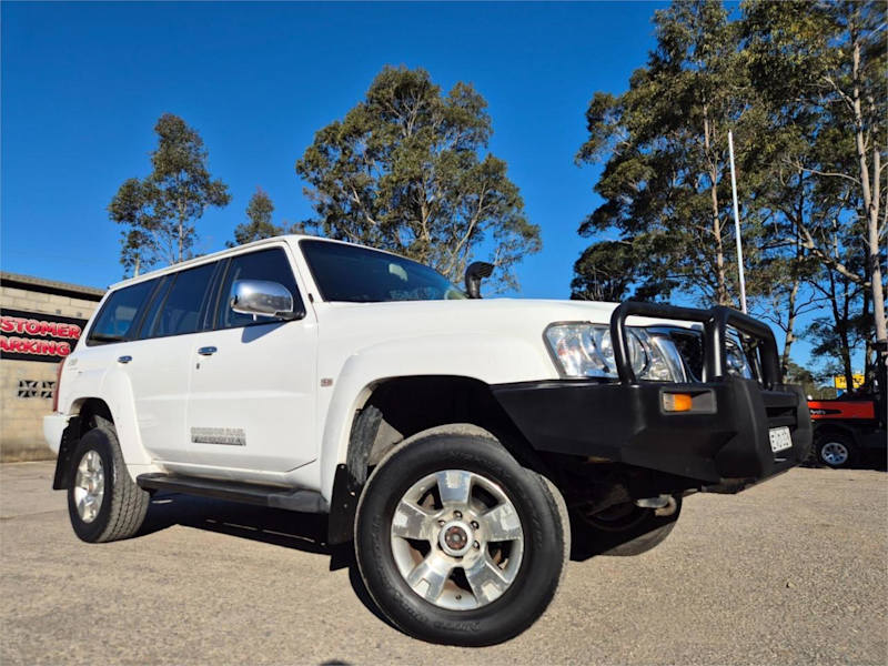 2007 Nissan Patrol GU IV MY06 ST White 5 Speed Manual Wagon62933704923777111