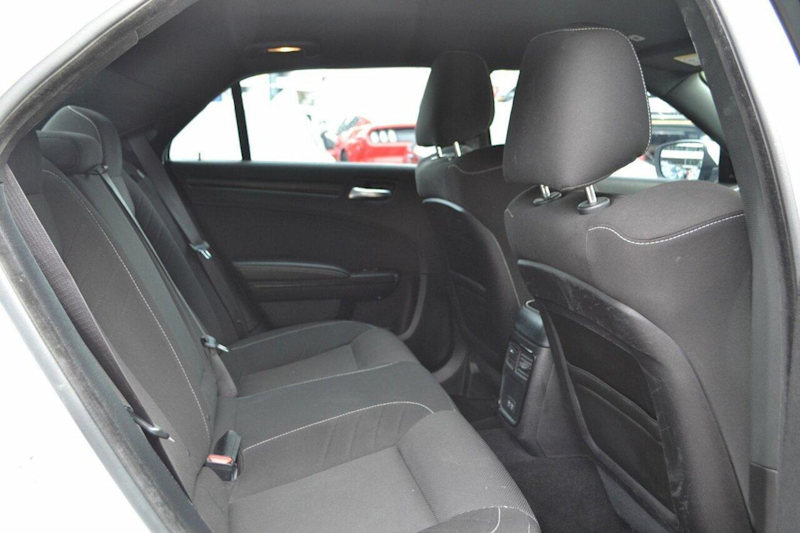 2021 Chrysler 300 LX SRT Core Sedan 4dr Spts Auto 8sp 6.4i [MY21] White Sports Automatic Sedan62934699099009113
