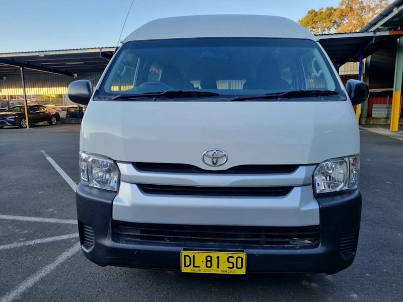 2018 TOYOTA HIACE COMMUTER62885349313538113