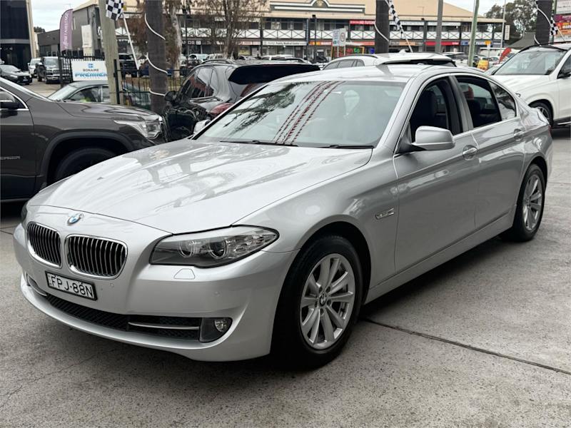 2012 BMW 5 Series F10 MY0911 520i Steptronic Silver, Chrome 8 Speed Sports Automatic Sedan62882730377345111