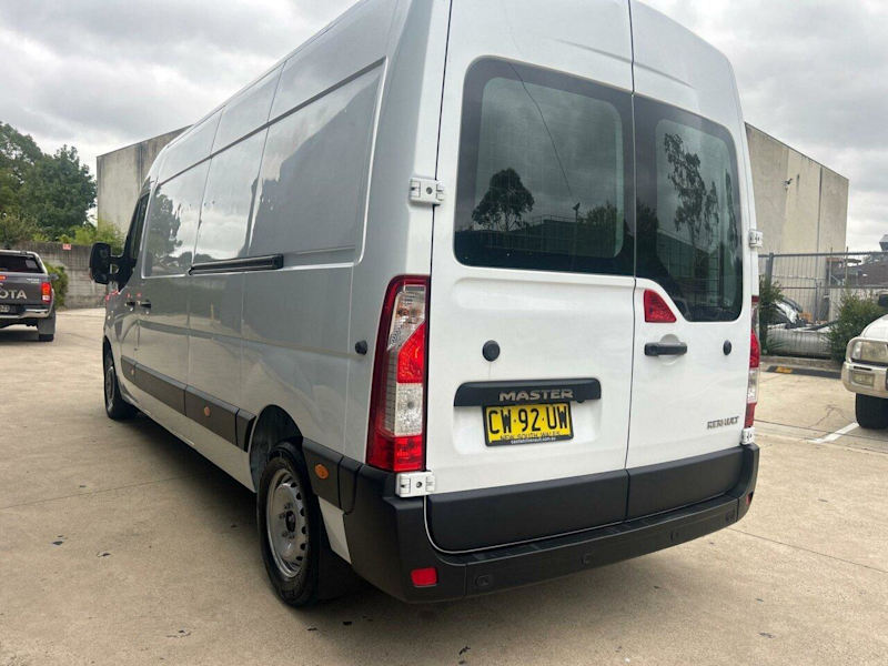 2020 Renault Master X62 Phase 2 MY20 Pro Mid Roof LWB 120kW White 6 Speed Manual Van62934705938819112