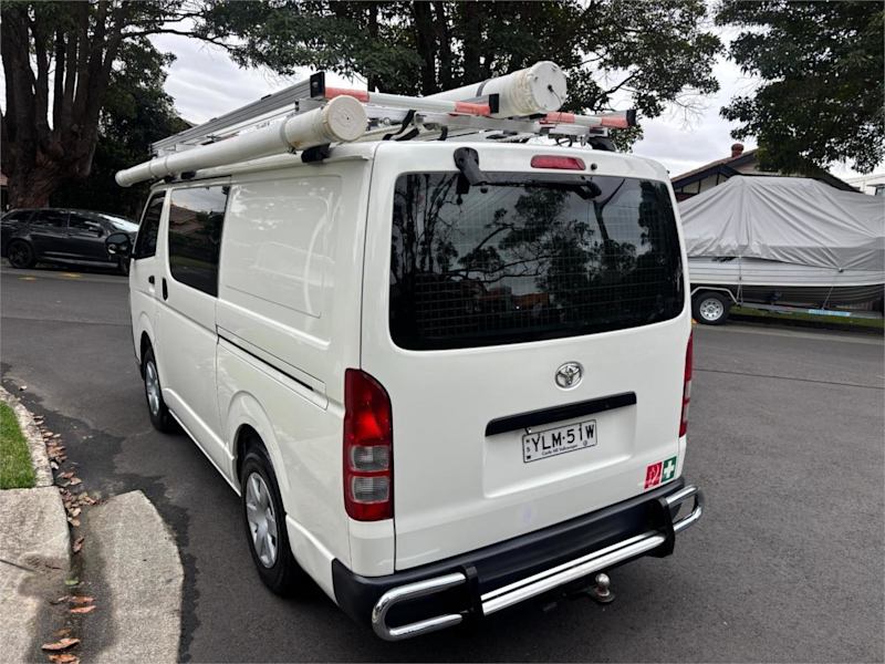 2009 Toyota HiAce White62933705942785111