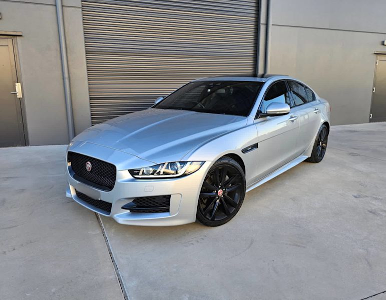 2015 Jaguar XE 20d R-SPORT 2.0L Turbo Diesel Sedan - 8 SPEED AUTOMATIC - LOW KILOMETERS62935688516481114
