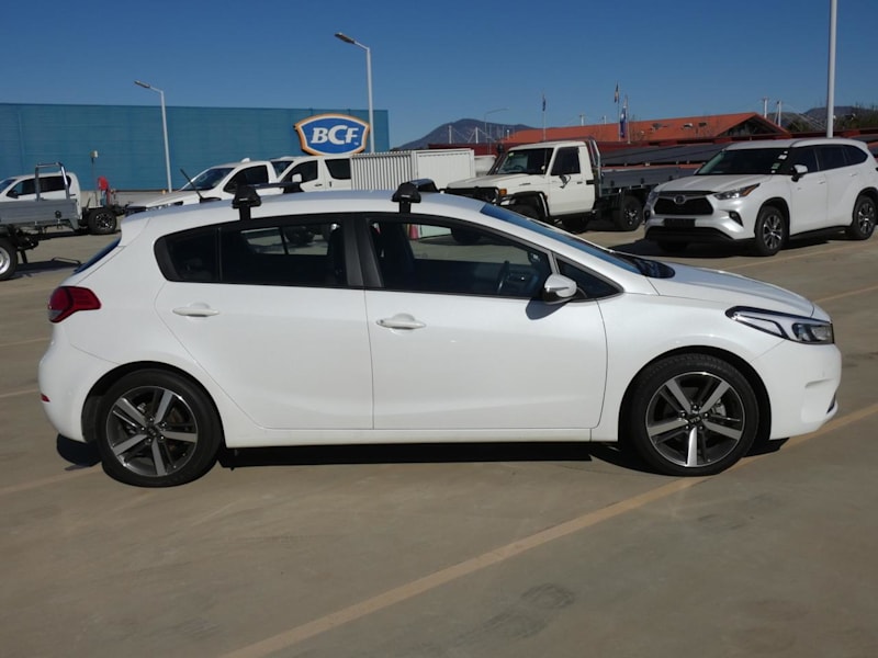2017 Kia Cerato YD MY17 Sport White 6 Speed Auto Seq Sportshift Hatchback62937622943875112