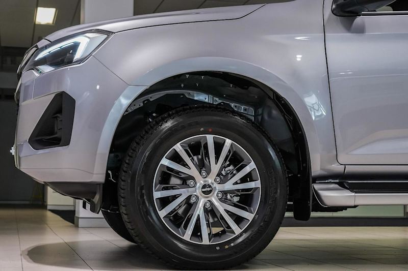 2025 Isuzu D-MAX RG MY24 LS-U Crew Cab Silver 6 Speed Sports Automatic Utility62935692861442114