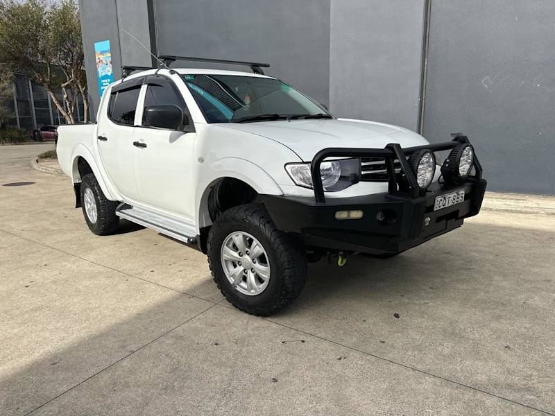 2013 Mitsubishi Triton MN MY13 GLX Double Cab White 4 Speed Sports Automatic Utility62935689860225110