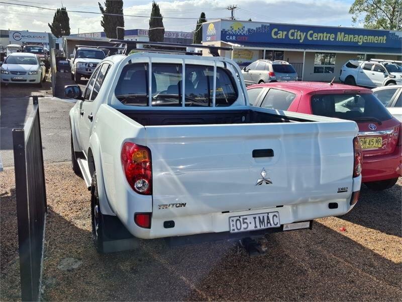 2015 Mitsubishi Triton MN MY15 GLX White 4 Speed Automatic Double Cab Utility62882769781250113