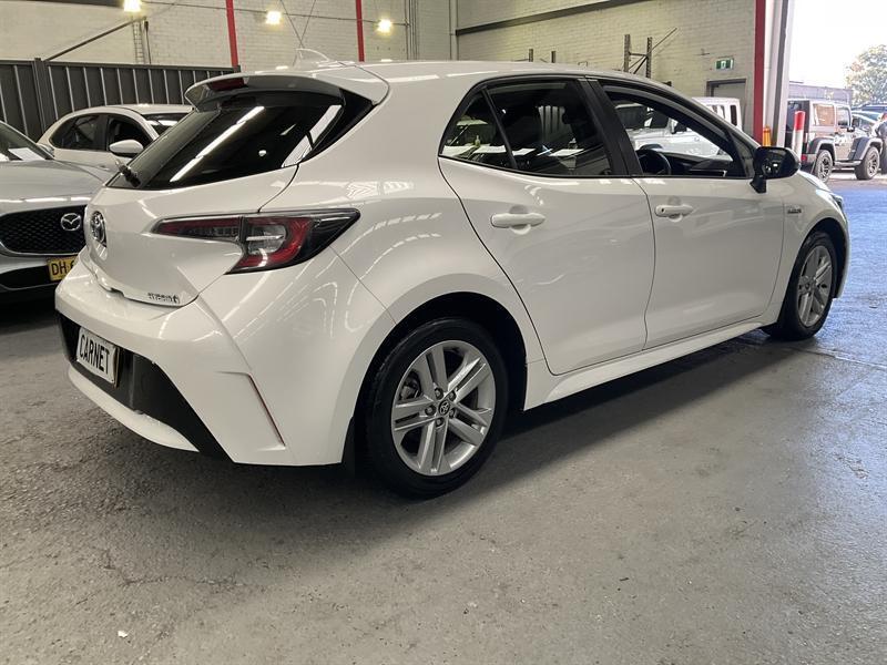 2022 Toyota Corolla ZWE211R Ascent Sport + Navi Hybrid White Continuous Variable Hatchback62882726878594113