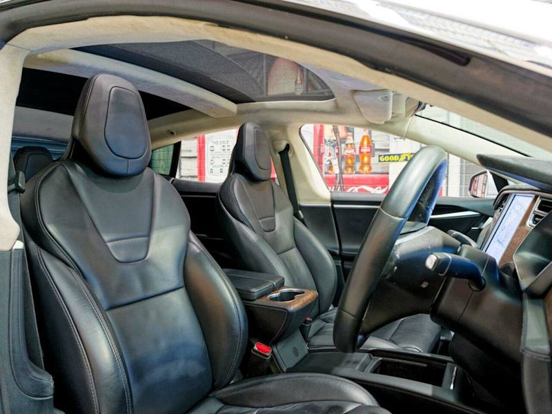 2017 Tesla Model S 60 Sportback Sedan Silver Metallic 1 Speed Reduction Gear Hatchback62882733915777111