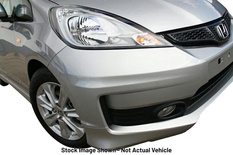 2011 Honda Jazz GE MY12 VTi Silver 5 Speed Automatic Hatchback62934697374081111