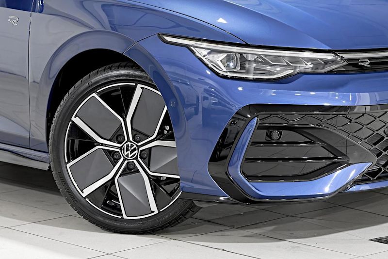 2025 Volkswagen Golf 8.5 MY25 110TSI R-Line Blue 8 Speed Sports Automatic Hatchback62882764536449111