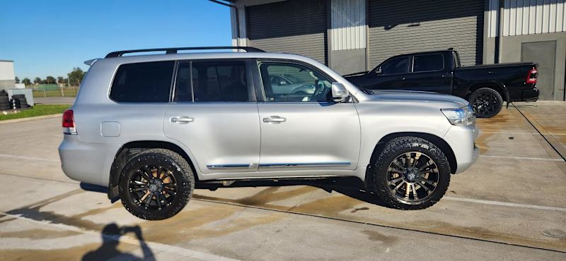 2017 Toyota Landcruiser VDJ200R Sahara Silver 6 Speed Sports Automatic Wagon62937624493059112