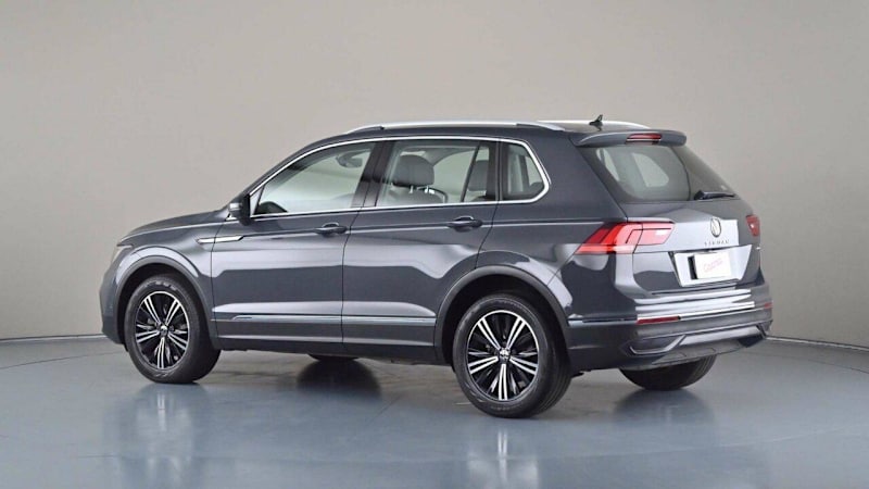 VOLKSWAGEN TIGUAN 132TSI LIFE 202162882764595459113